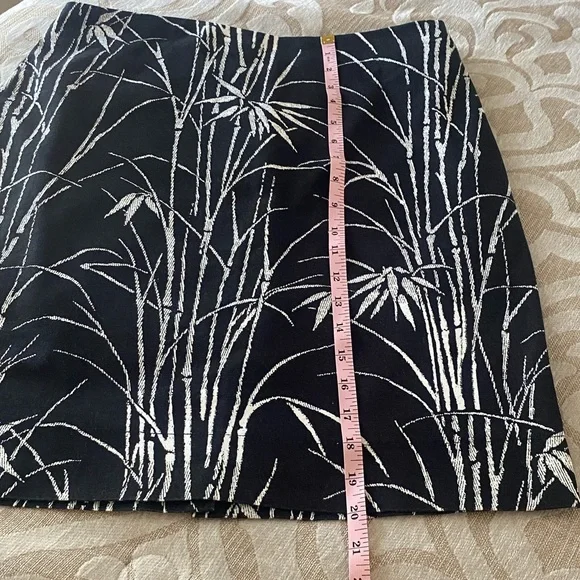 Talbots Petite 4 Black Bamboo Print A-Line Skirt | Chic European Style - Picture 2 of 10